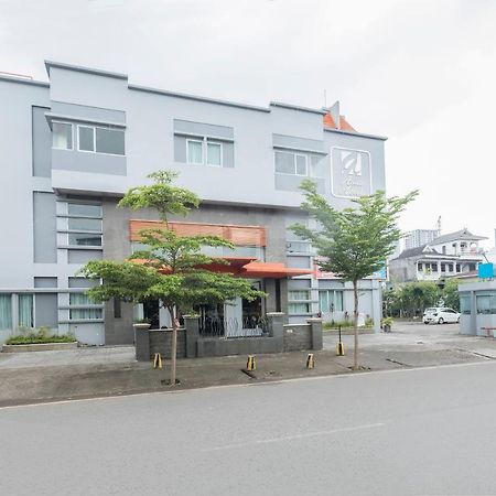 Oyo 424 Asia Hotel 马卡萨 外观 照片