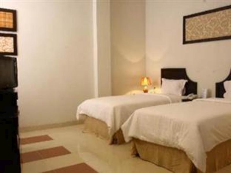 Oyo 424 Asia Hotel 马卡萨 外观 照片