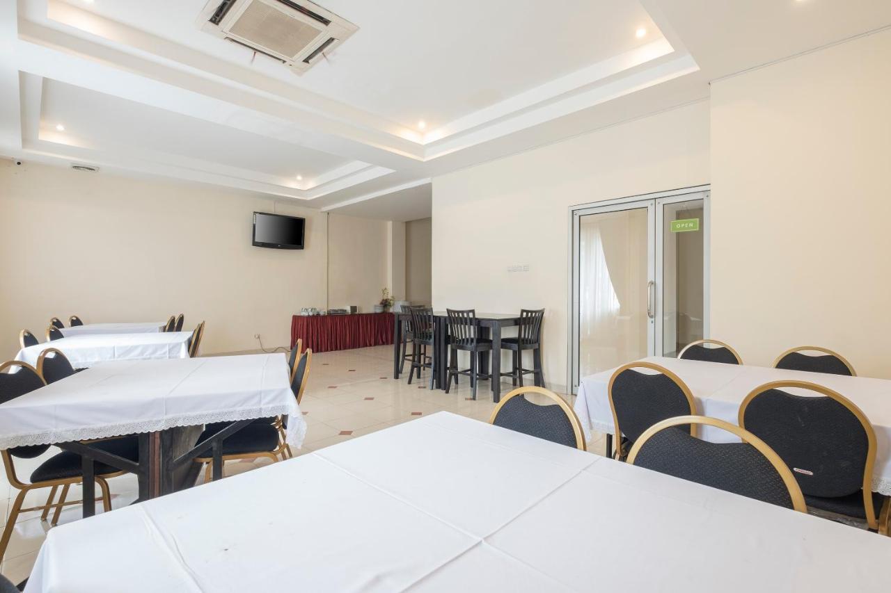 Oyo 424 Asia Hotel 马卡萨 外观 照片