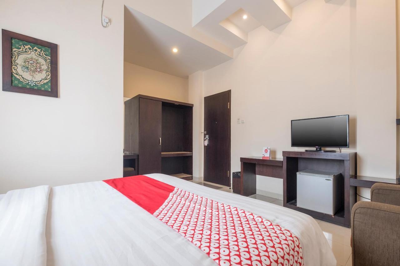 Oyo 424 Asia Hotel 马卡萨 外观 照片