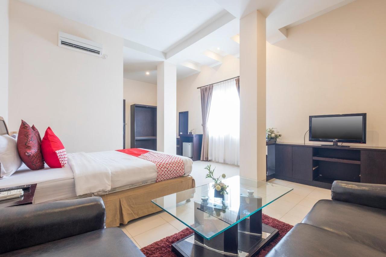 Oyo 424 Asia Hotel 马卡萨 外观 照片
