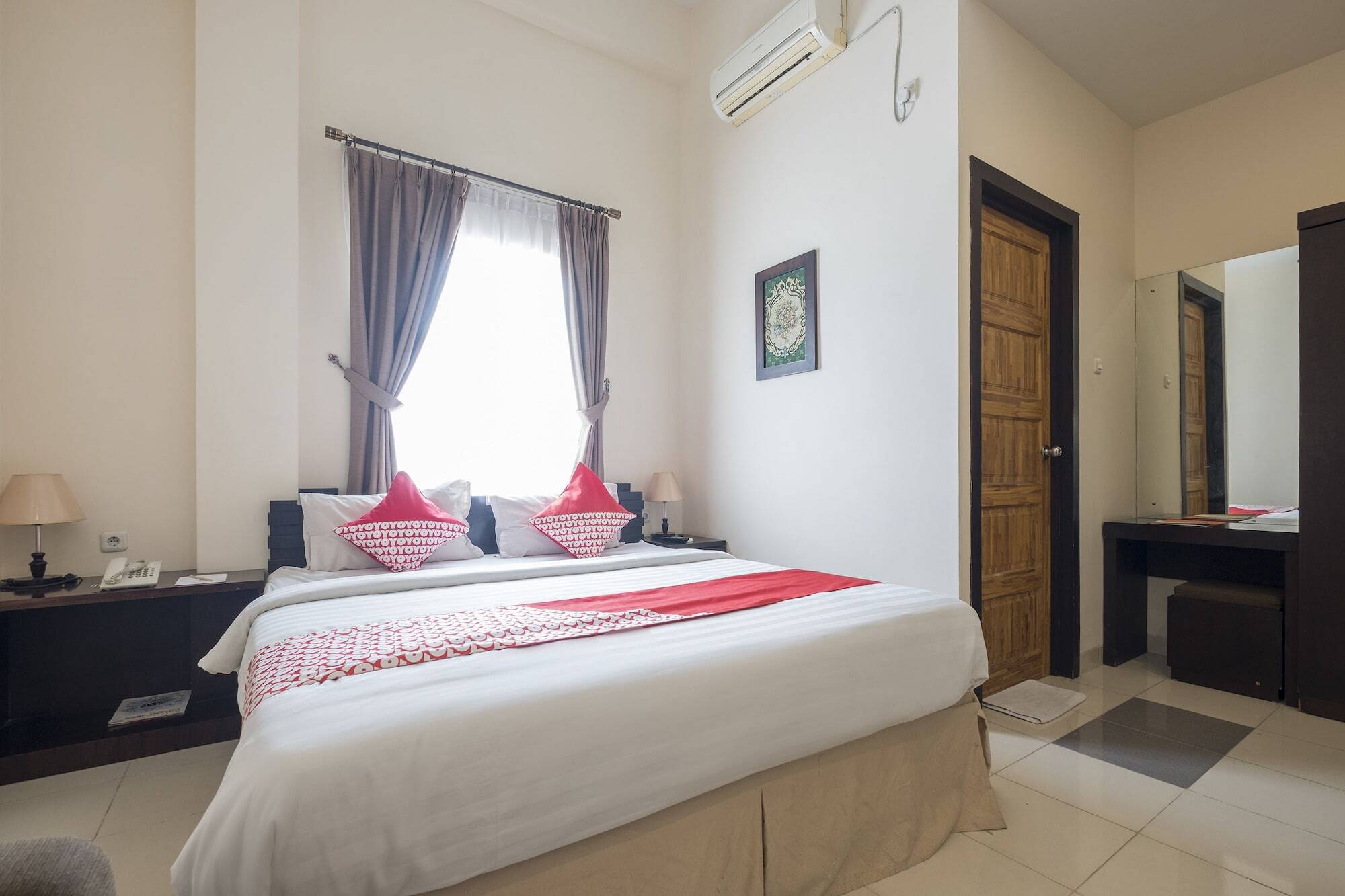 Oyo 424 Asia Hotel 马卡萨 外观 照片